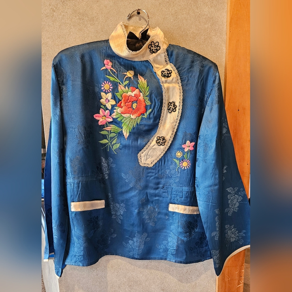 Embroidered Blue Women's Japanese Jacket, Pajama Bottoms, Slippers, Robe